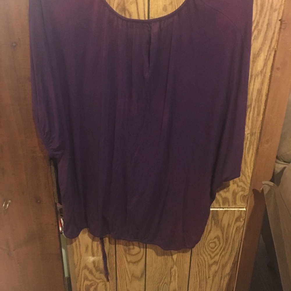 Purple top - Picture 3 of 3